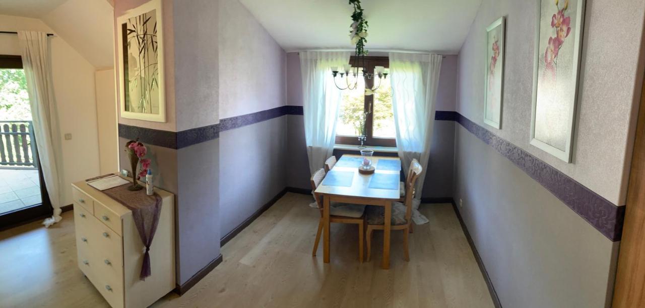 Miniappartement Zini Lindlar Eksteriør billede